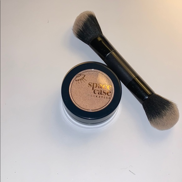 💄 Highlighter 💄 - Picture 6 of 8